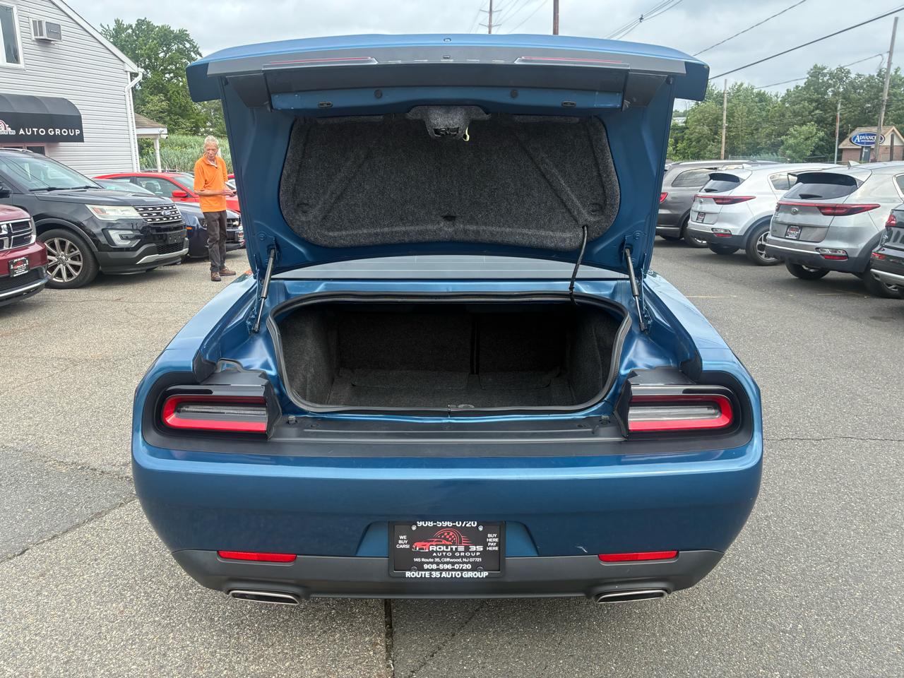 Dodge Challenger SXT 2021