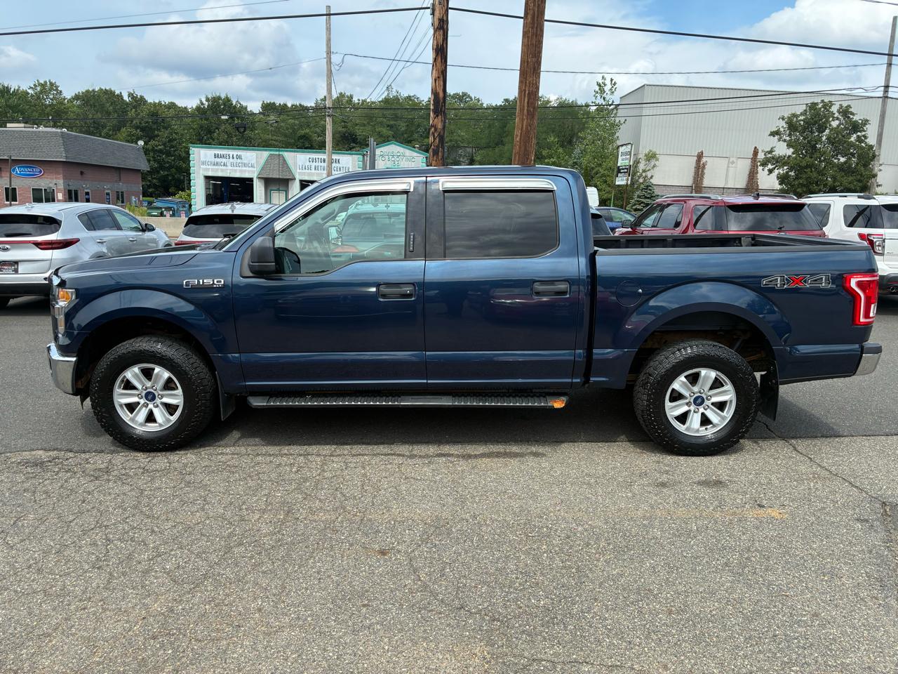 Ford F-150 XLT SuperCrew 5.5-ft. Bed 4WD 2015