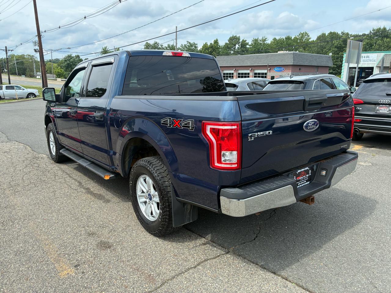 Ford F-150 XLT SuperCrew 5.5-ft. Bed 4WD 2015