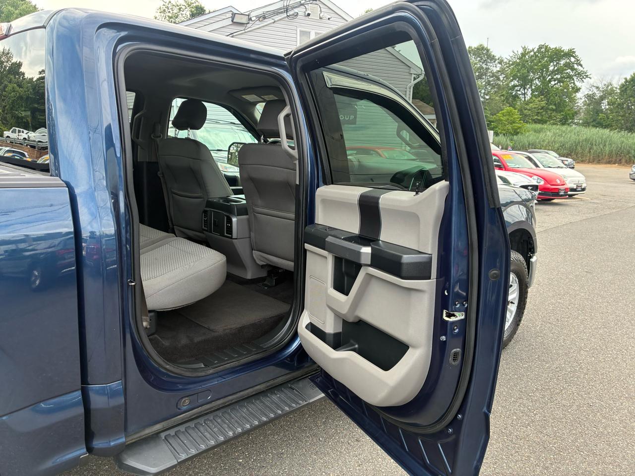 Ford F-150 XLT SuperCrew 5.5-ft. Bed 4WD 2015