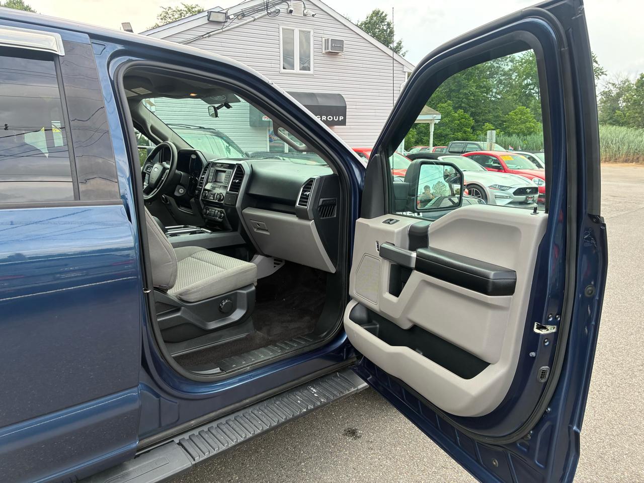 Ford F-150 XLT SuperCrew 5.5-ft. Bed 4WD 2015