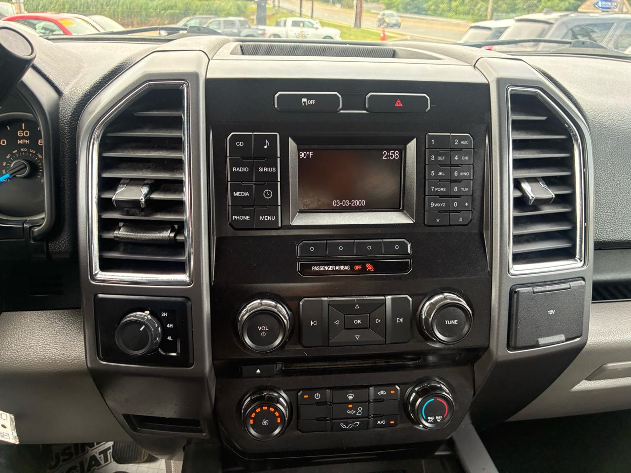Ford F-150 XLT SuperCrew 5.5-ft. Bed 4WD 2015
