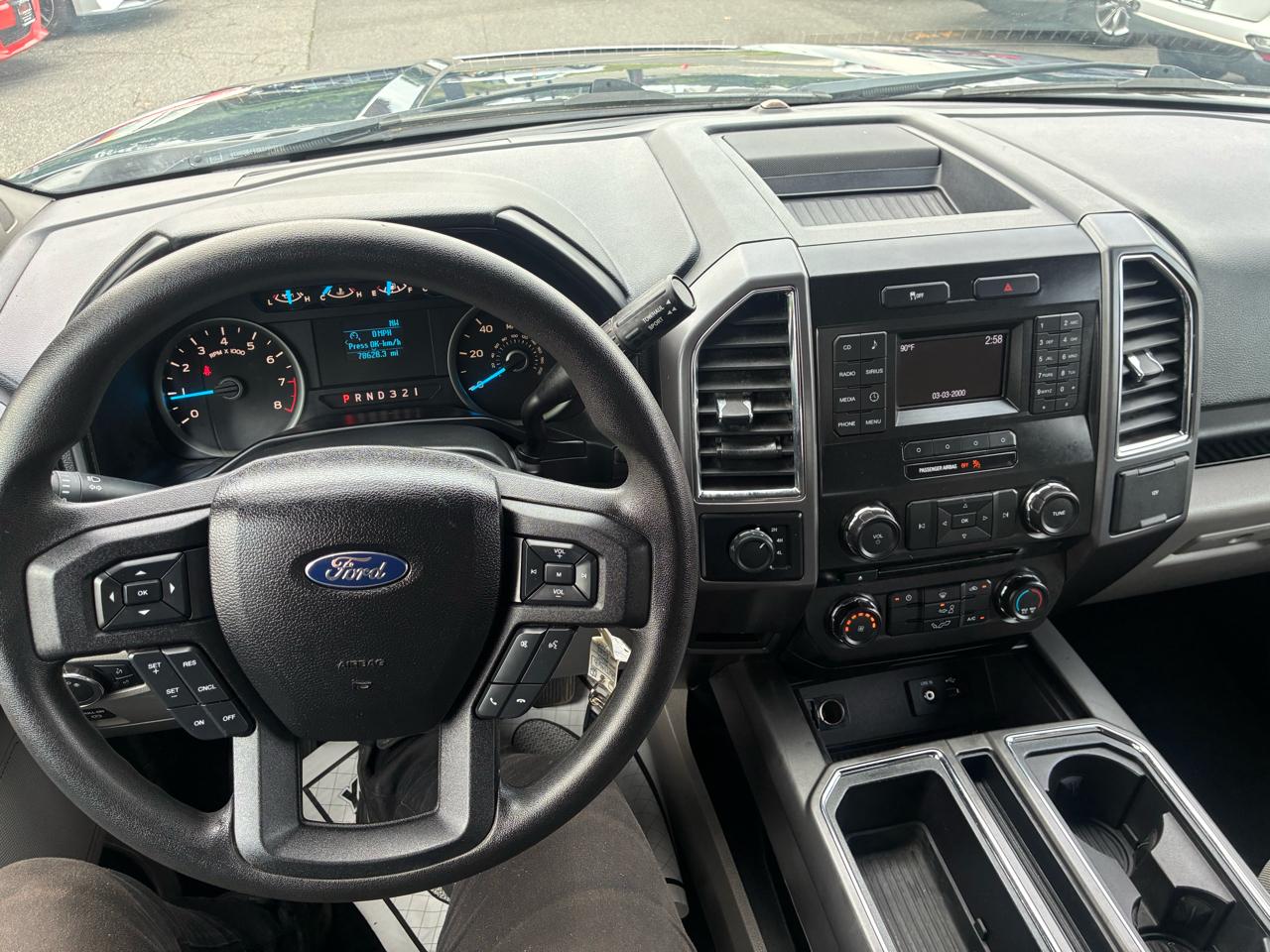 Ford F-150 XLT SuperCrew 5.5-ft. Bed 4WD 2015