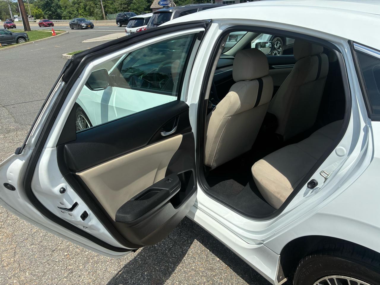 Honda Civic LX Sedan CVT 2017