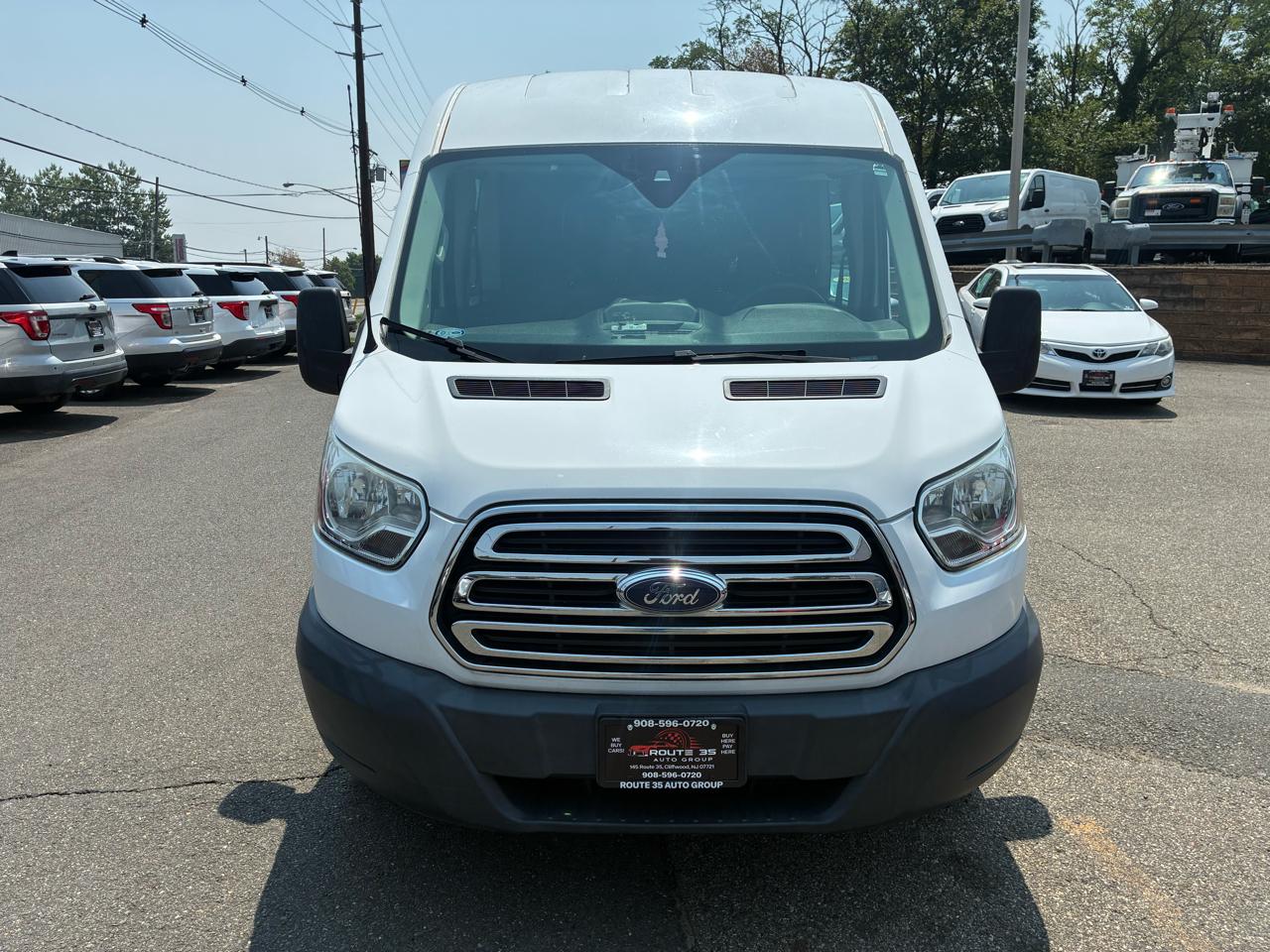 Ford Transit 350 Wagon Med. Roof XL w/Sliding Pass. 148-in. WB 2015