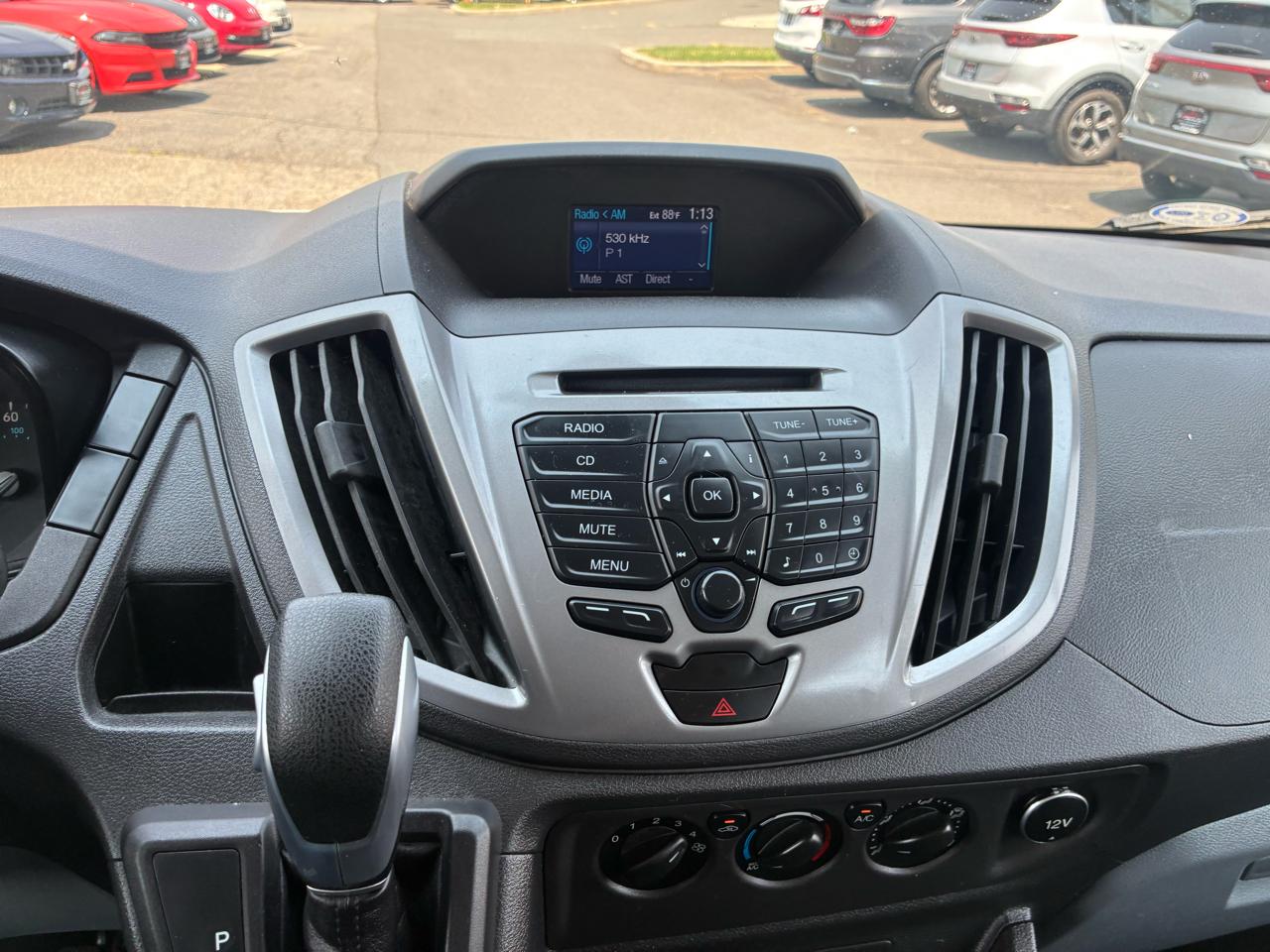 Ford Transit 350 Wagon Med. Roof XL w/Sliding Pass. 148-in. WB 2015