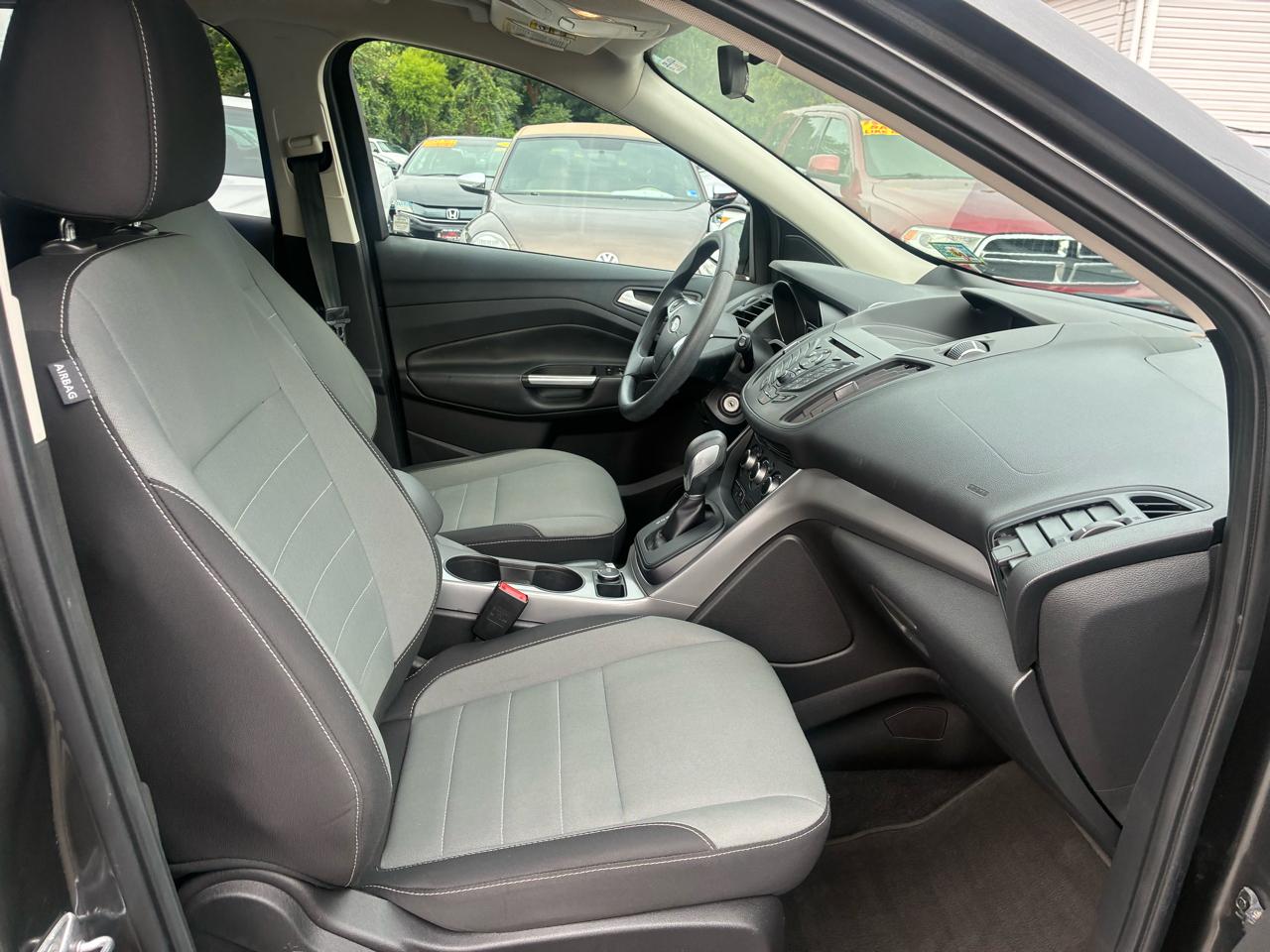 Ford Escape SE FWD 2016