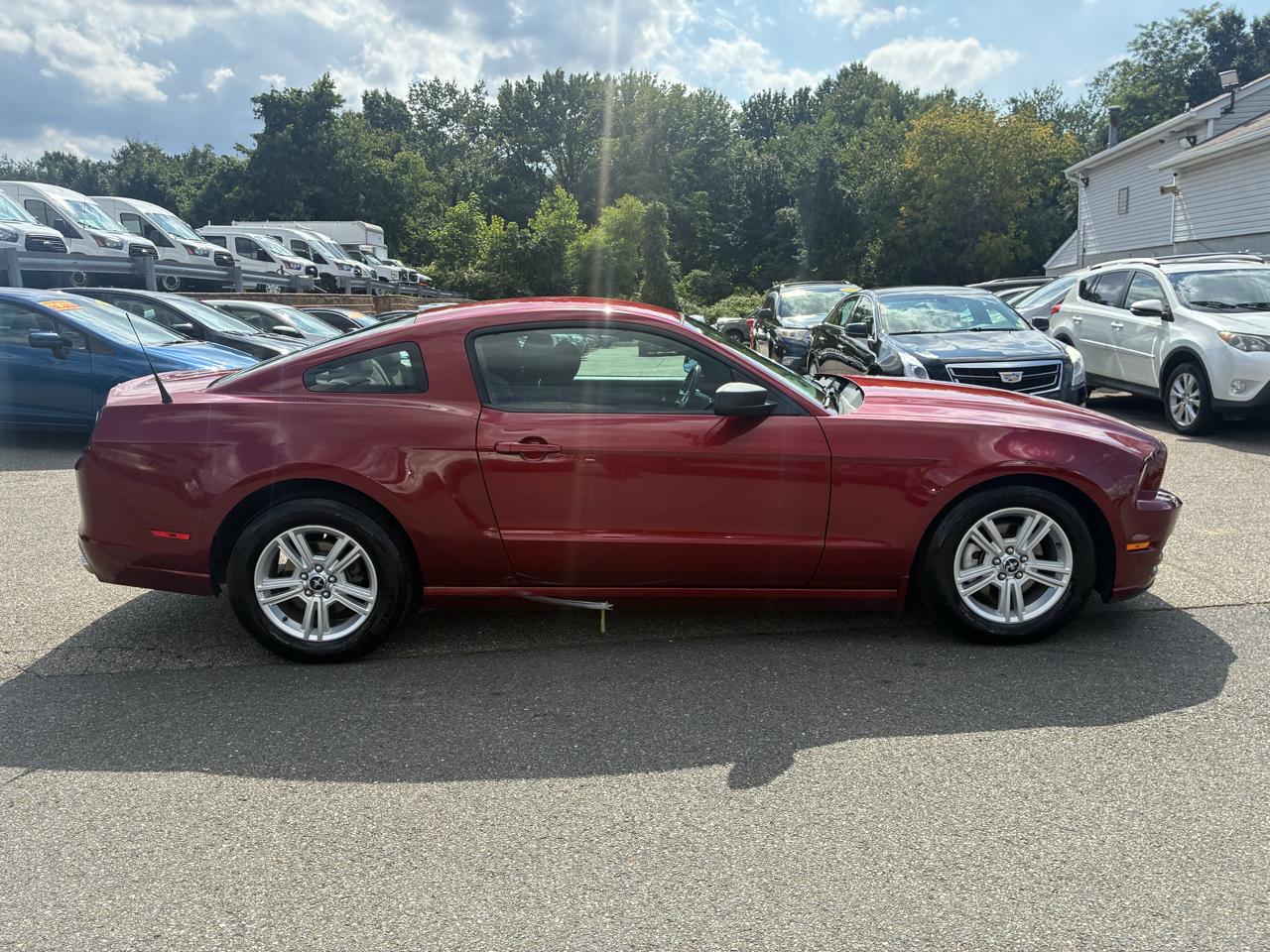 Ford Mustang V6 Coupe 2014
