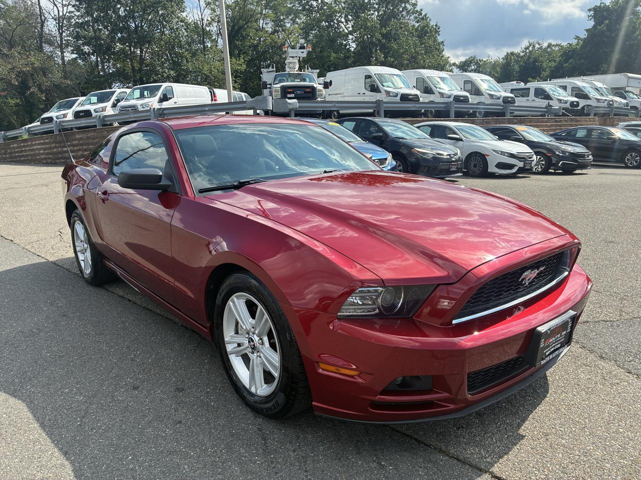 Ford Mustang V6 Coupe 2014