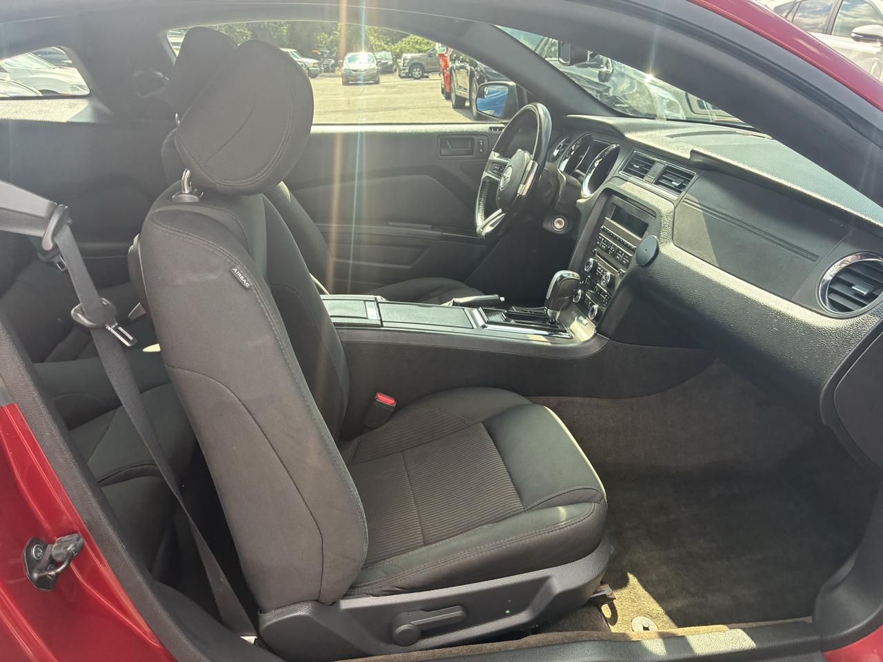 Ford Mustang V6 Coupe 2014