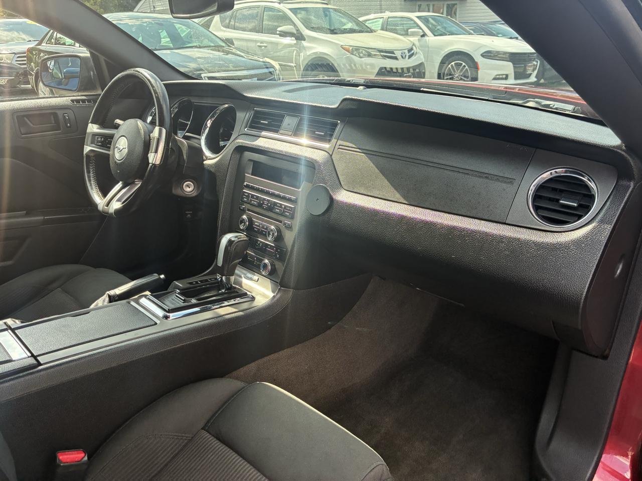 Ford Mustang V6 Coupe 2014