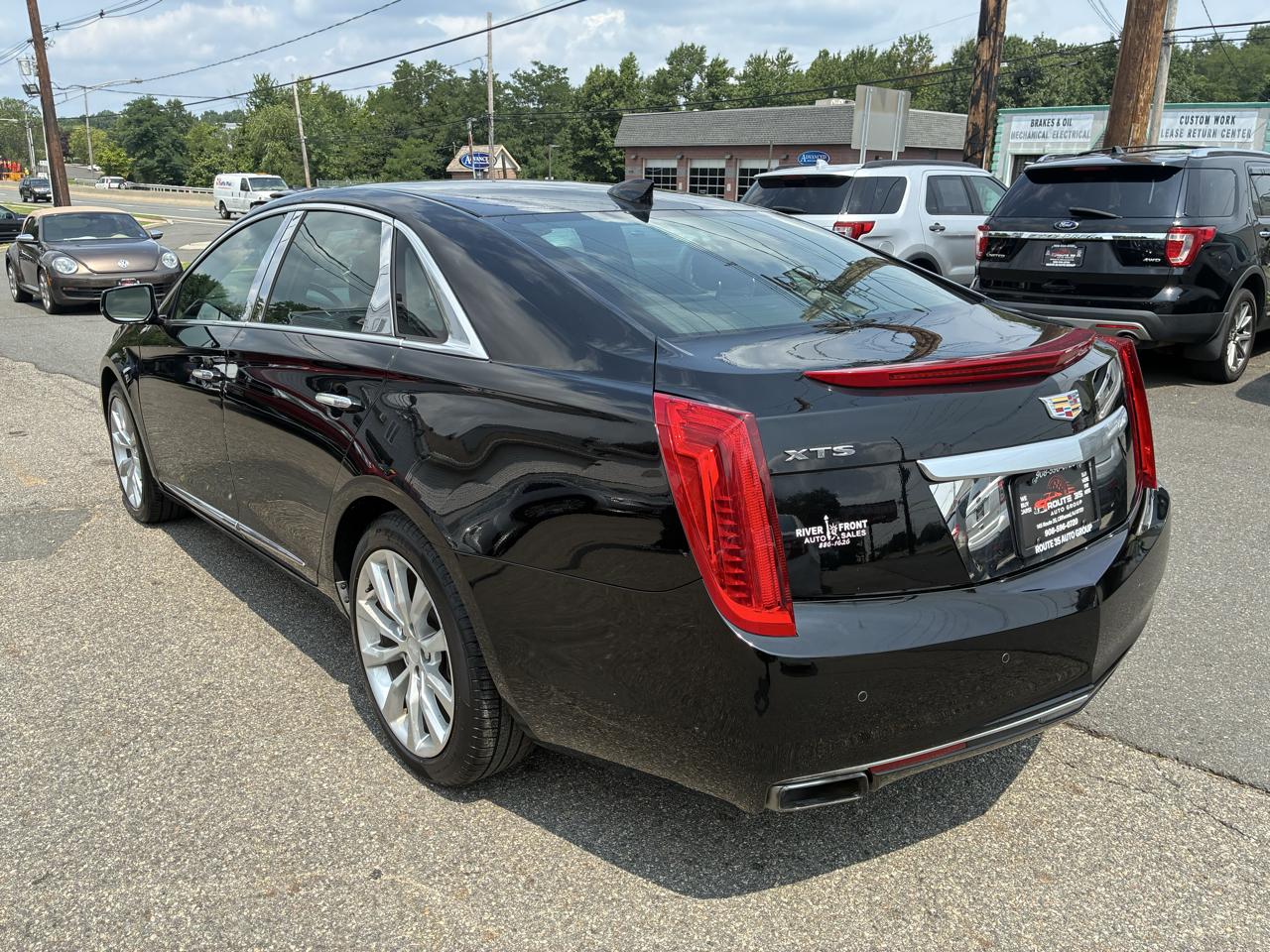 Cadillac XTS Luxury FWD 2017