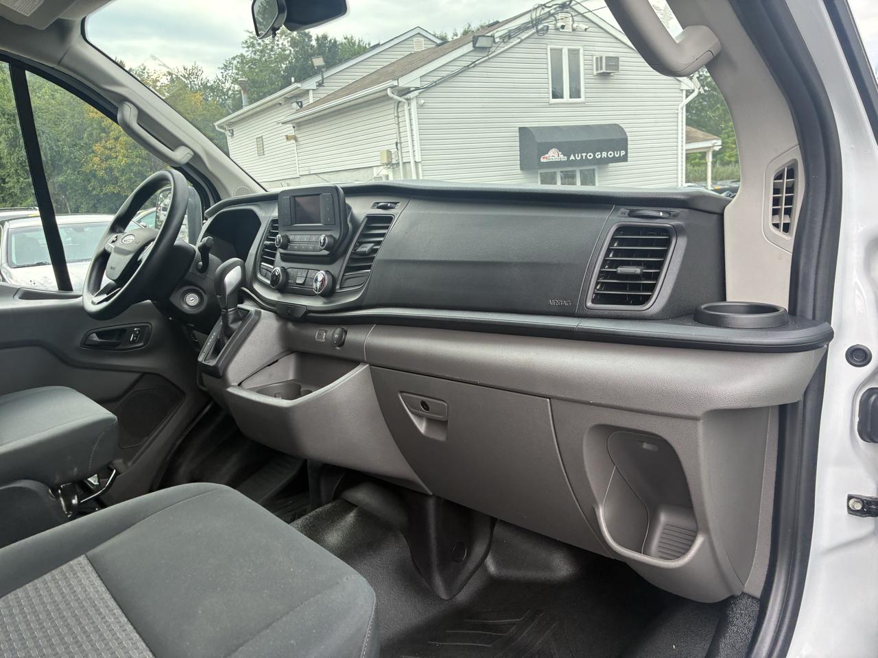 Ford Transit 250 Van 2025