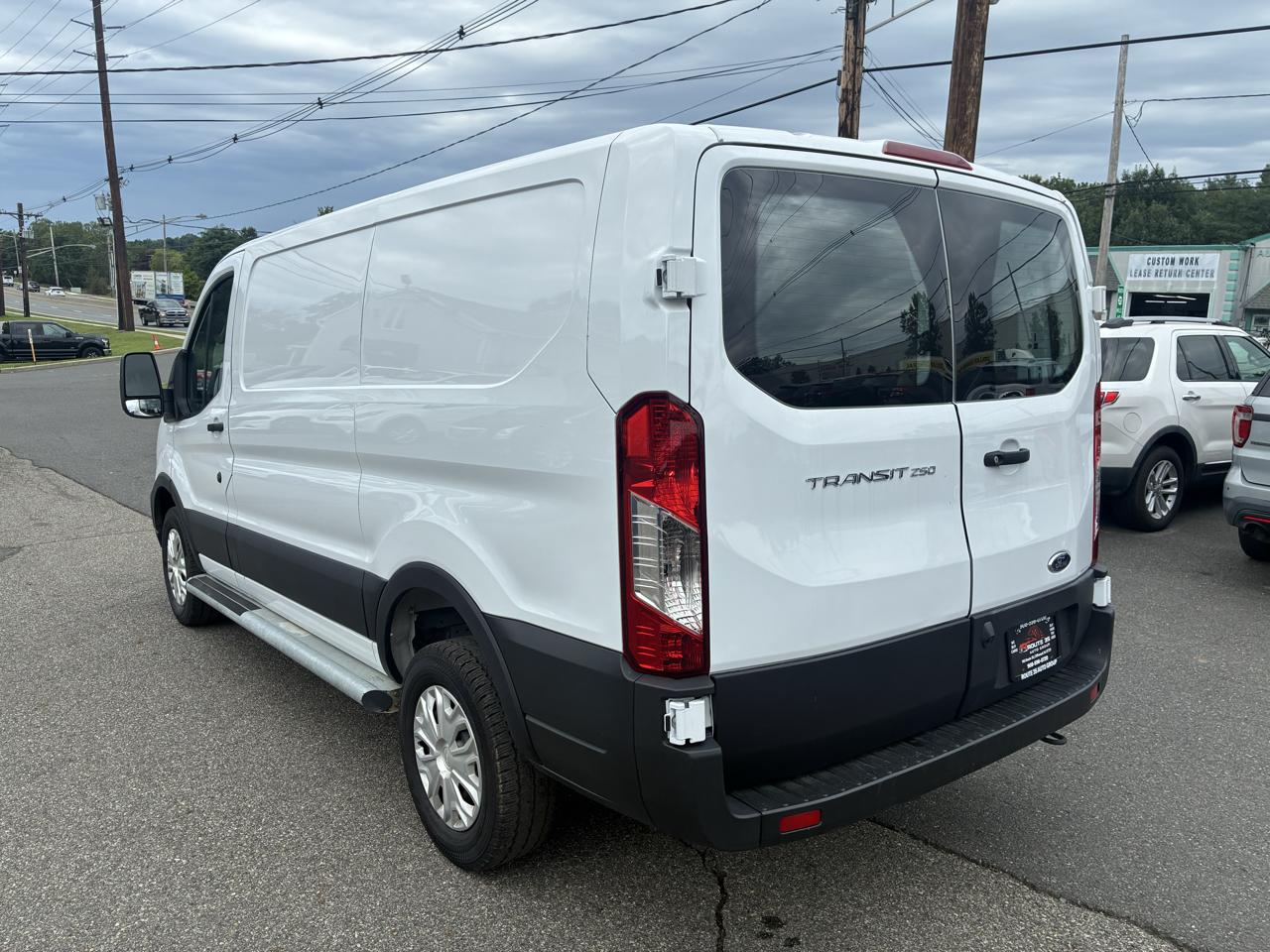 Ford Transit 250 Van 2025