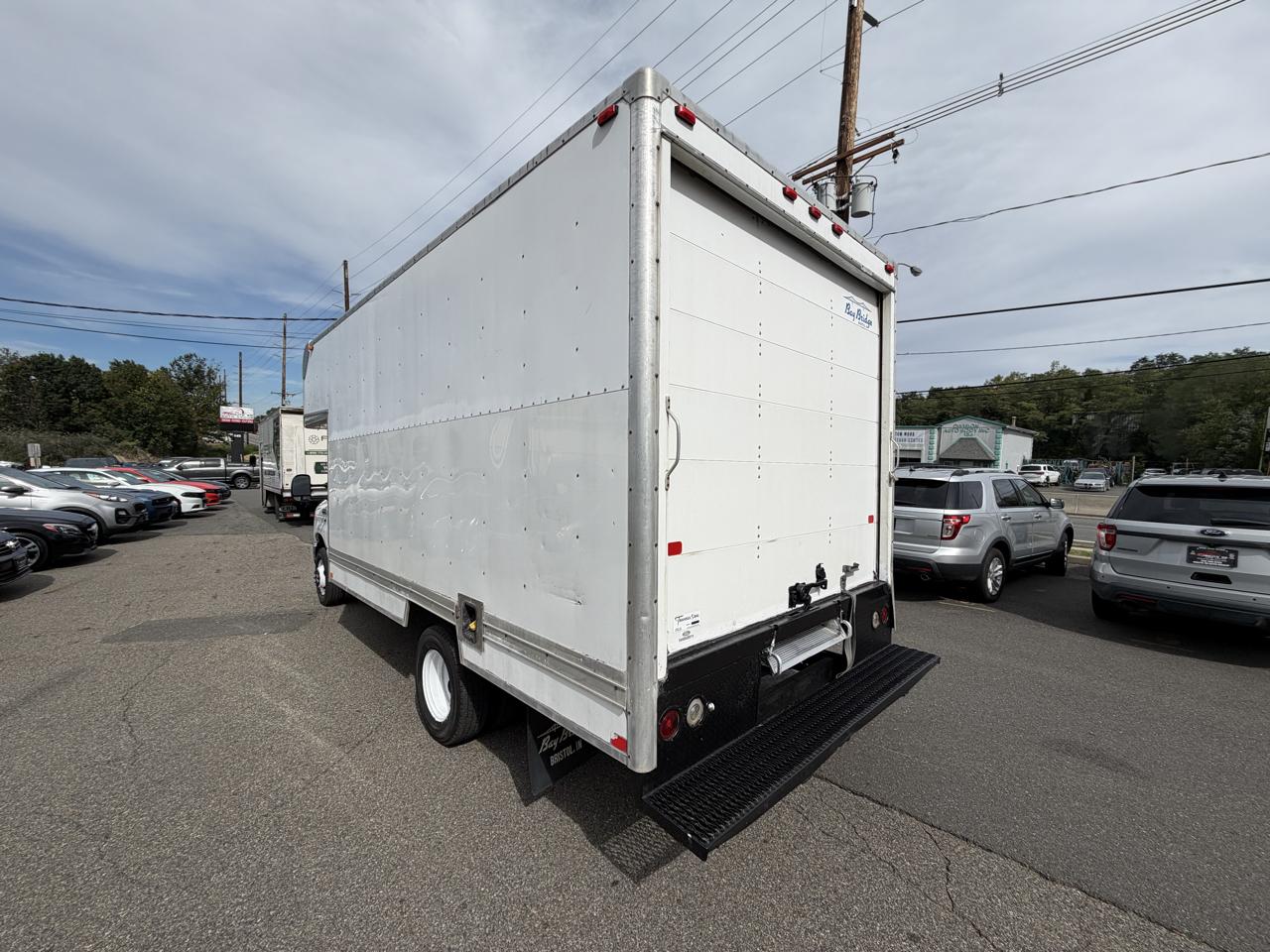 Ford Econoline E-350 Super Duty 2013