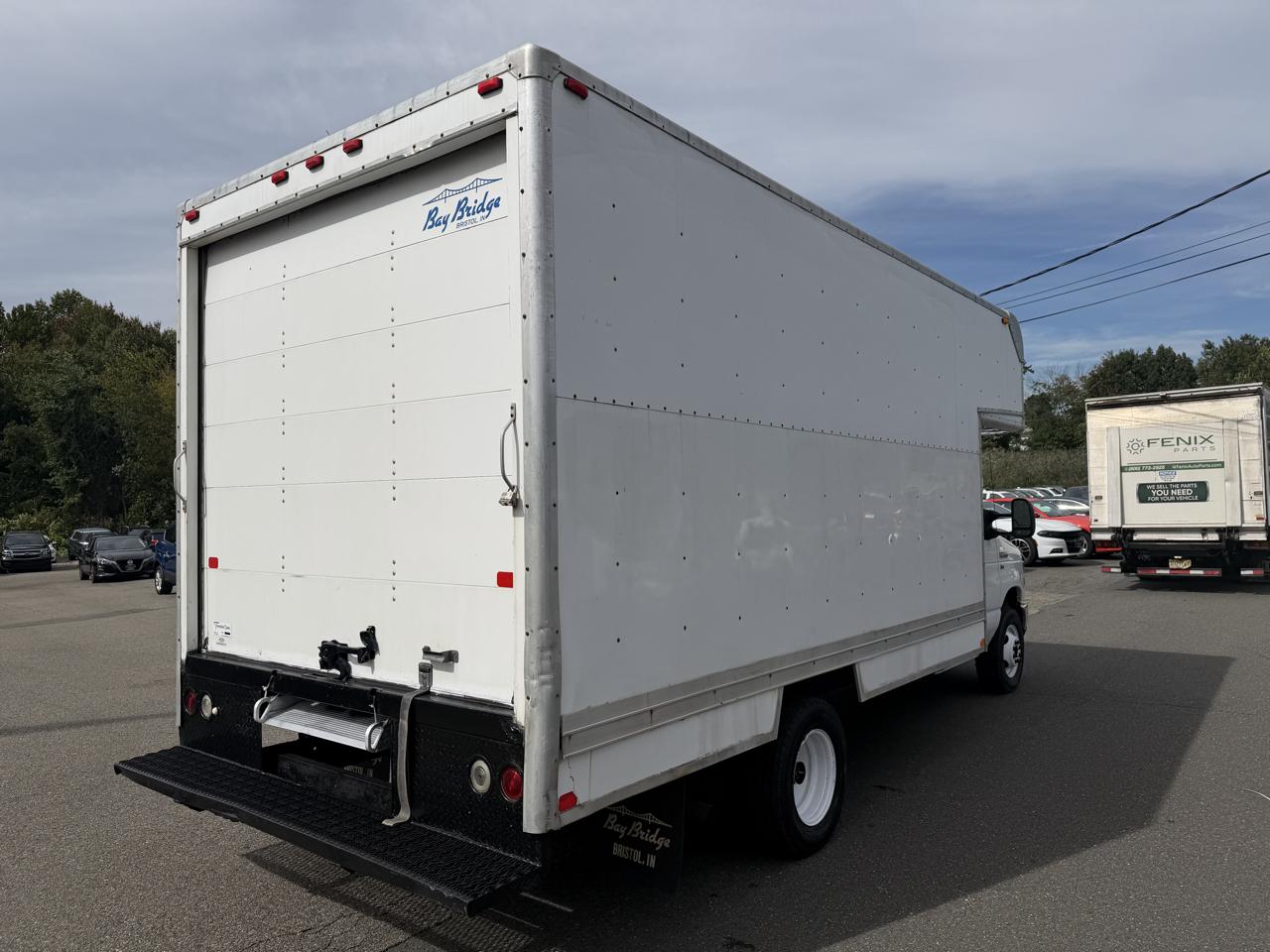 Ford Econoline E-350 Super Duty 2013