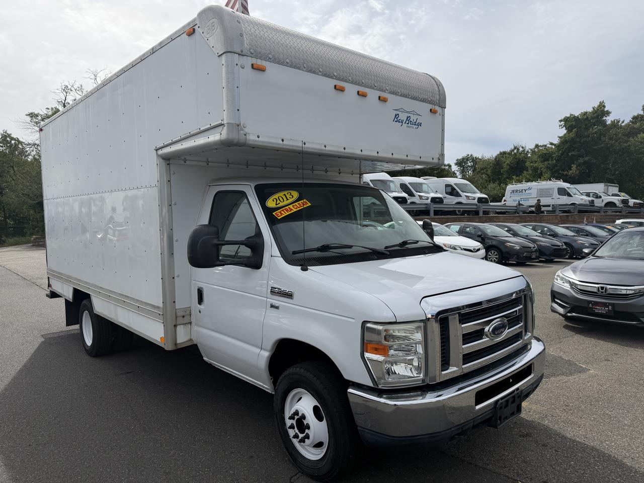 Ford Econoline E-350 Super Duty 2013
