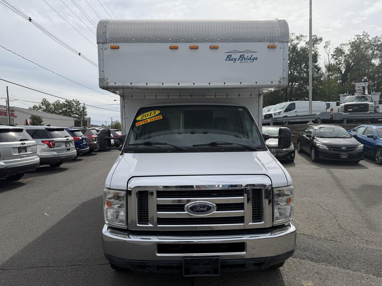 Ford Econoline E-350 Super Duty 2013