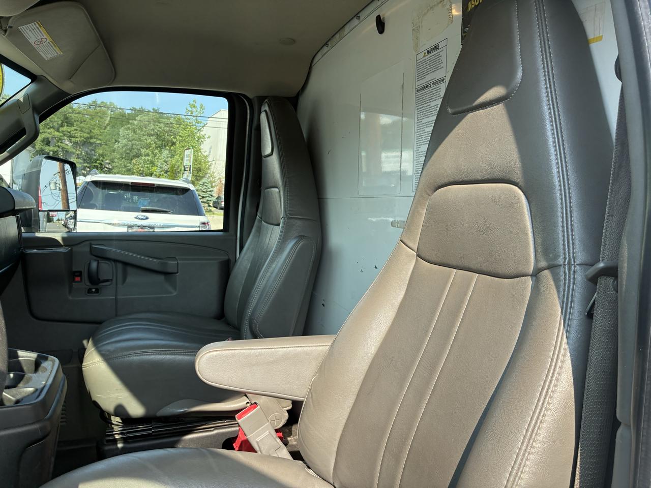 GMC Savana G3500 177 in. 2021
