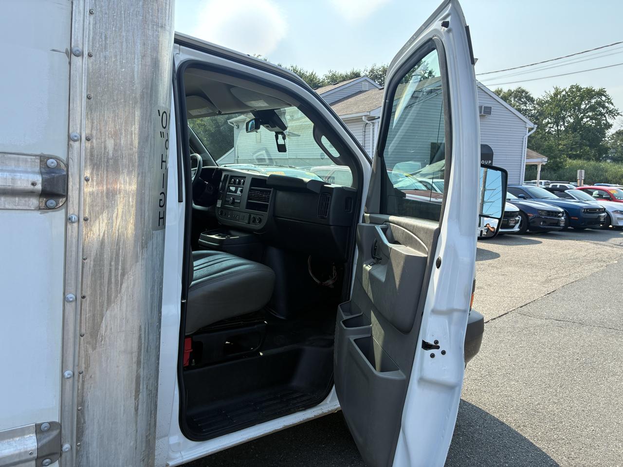 GMC Savana G3500 177 in. 2021