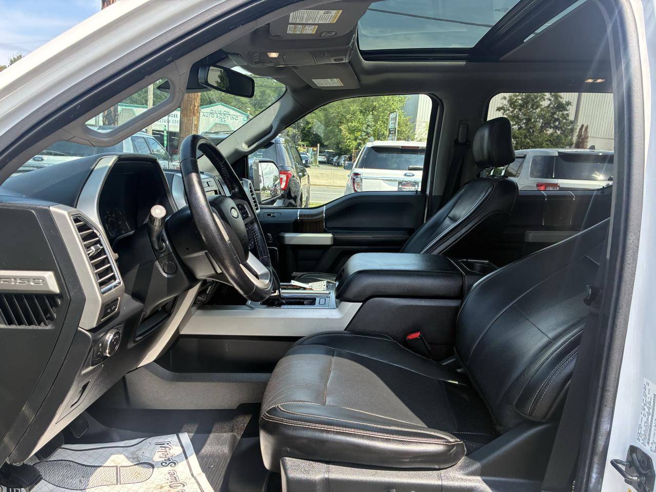 Ford F-150 Lariat SuperCrew 5.5-ft. Bed 4WD 2016