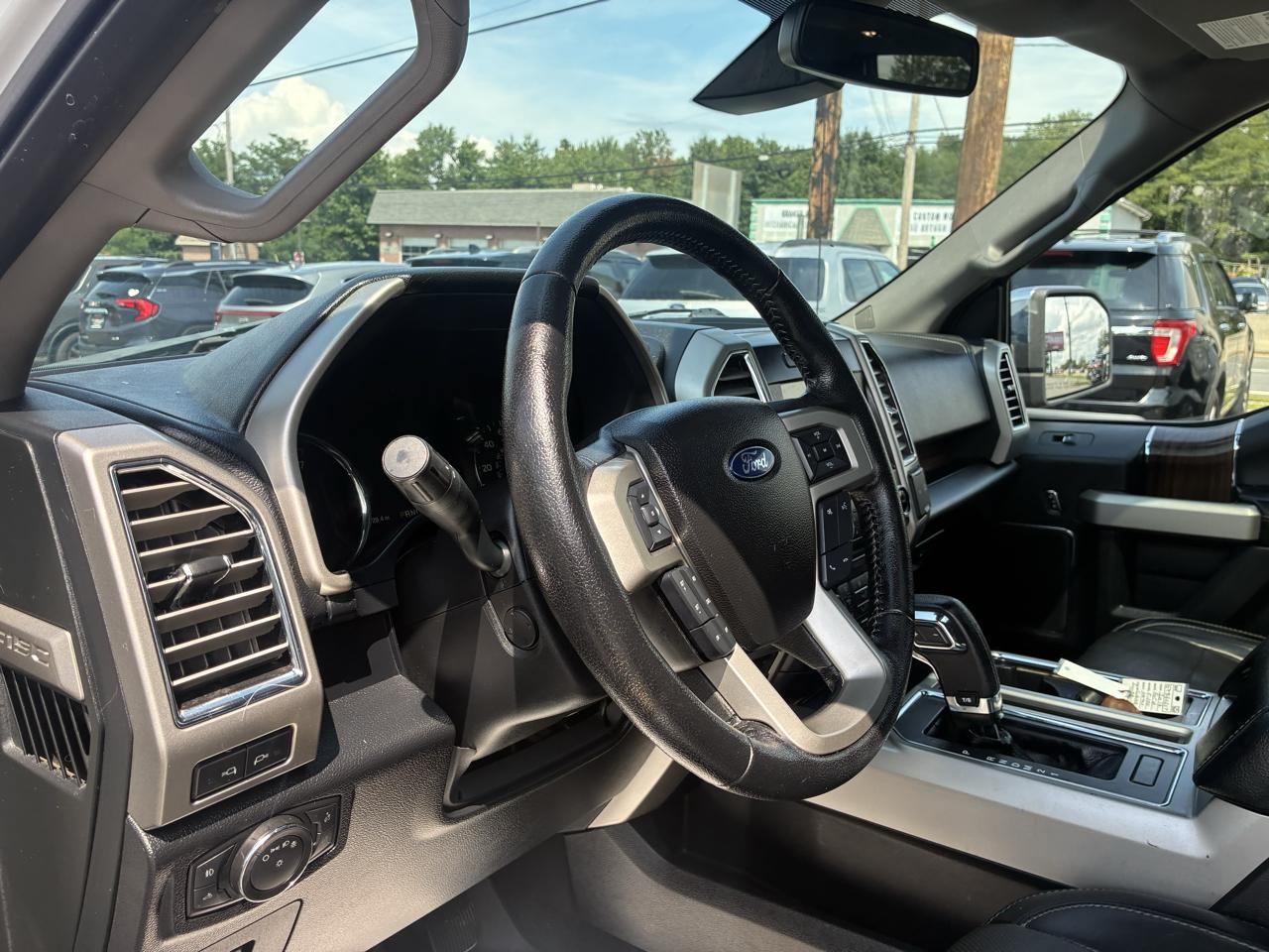 Ford F-150 Lariat SuperCrew 5.5-ft. Bed 4WD 2016