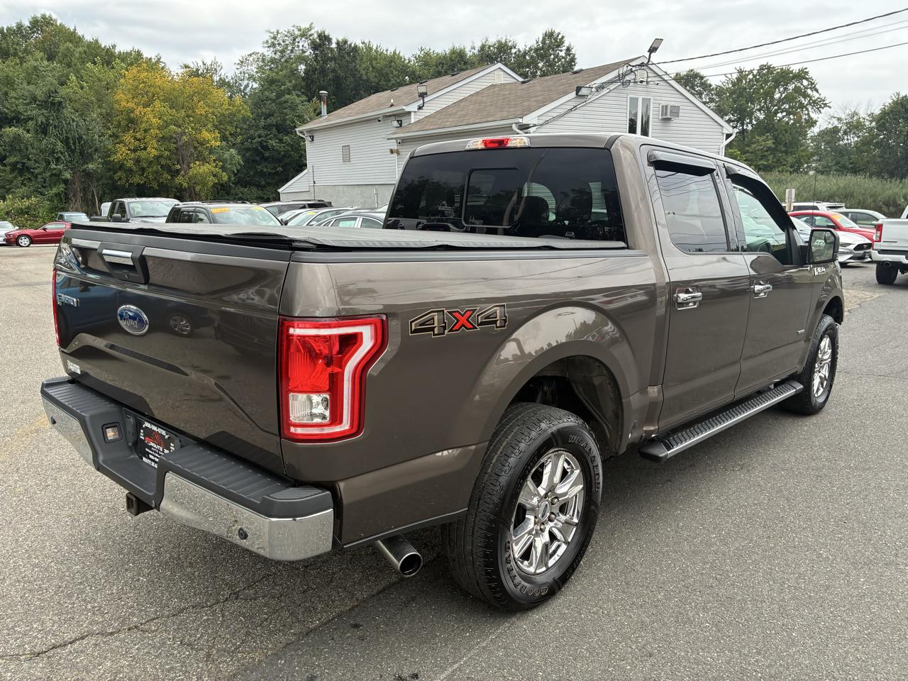 Ford F-150 XLT SuperCrew 5.5-ft. Bed 4WD 2015