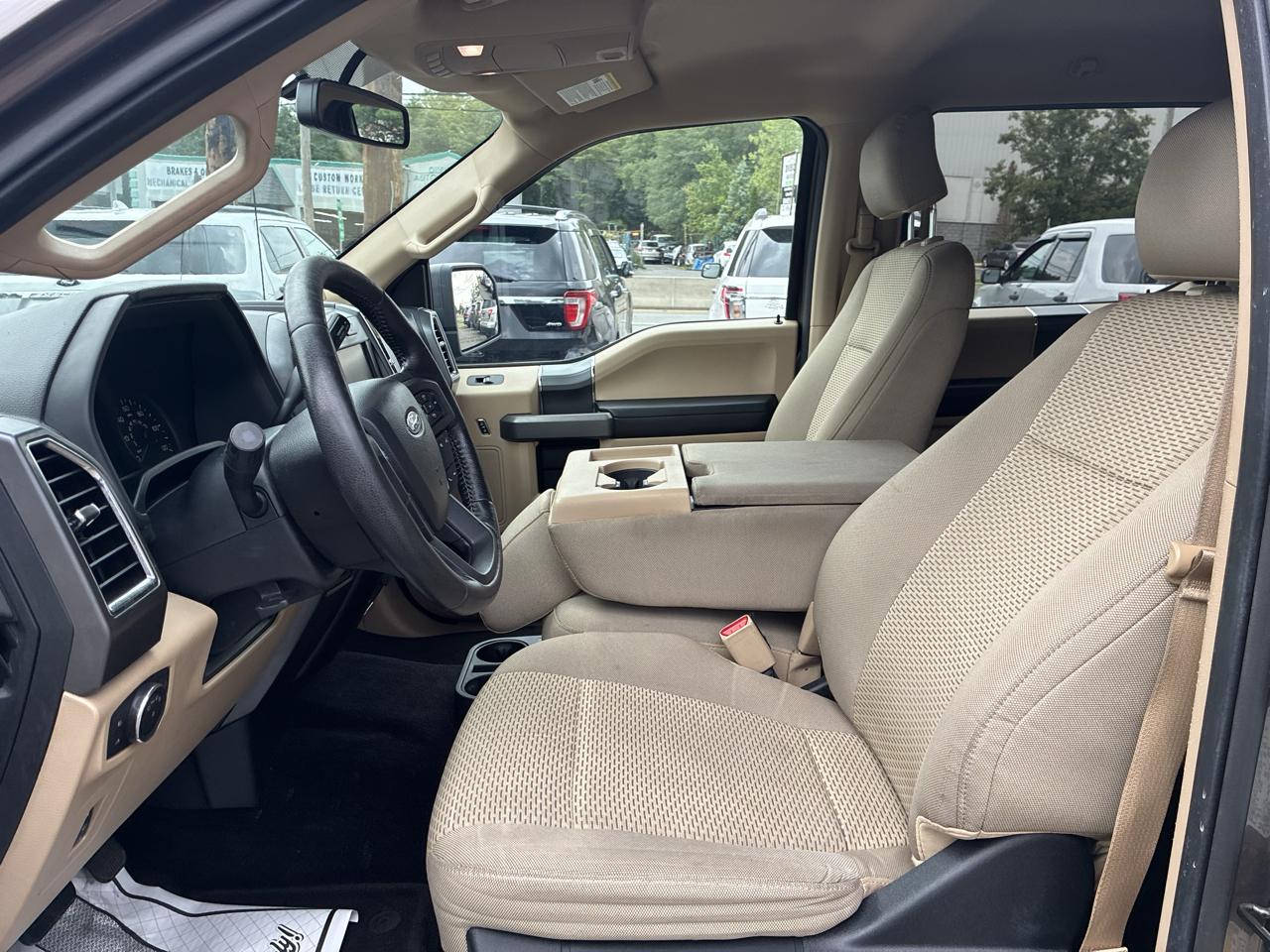Ford F-150 XLT SuperCrew 5.5-ft. Bed 4WD 2015