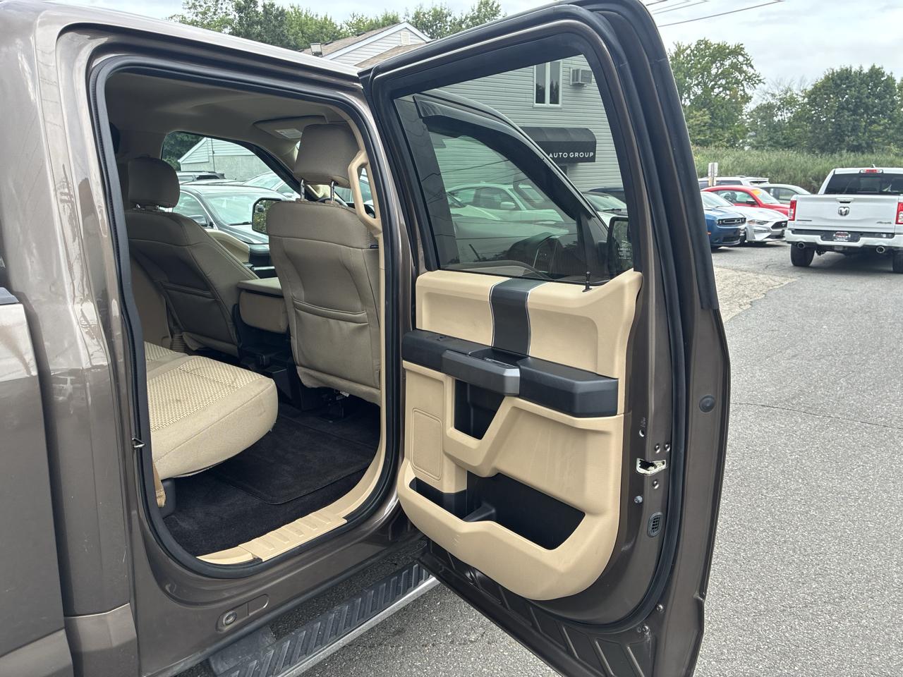 Ford F-150 XLT SuperCrew 5.5-ft. Bed 4WD 2015