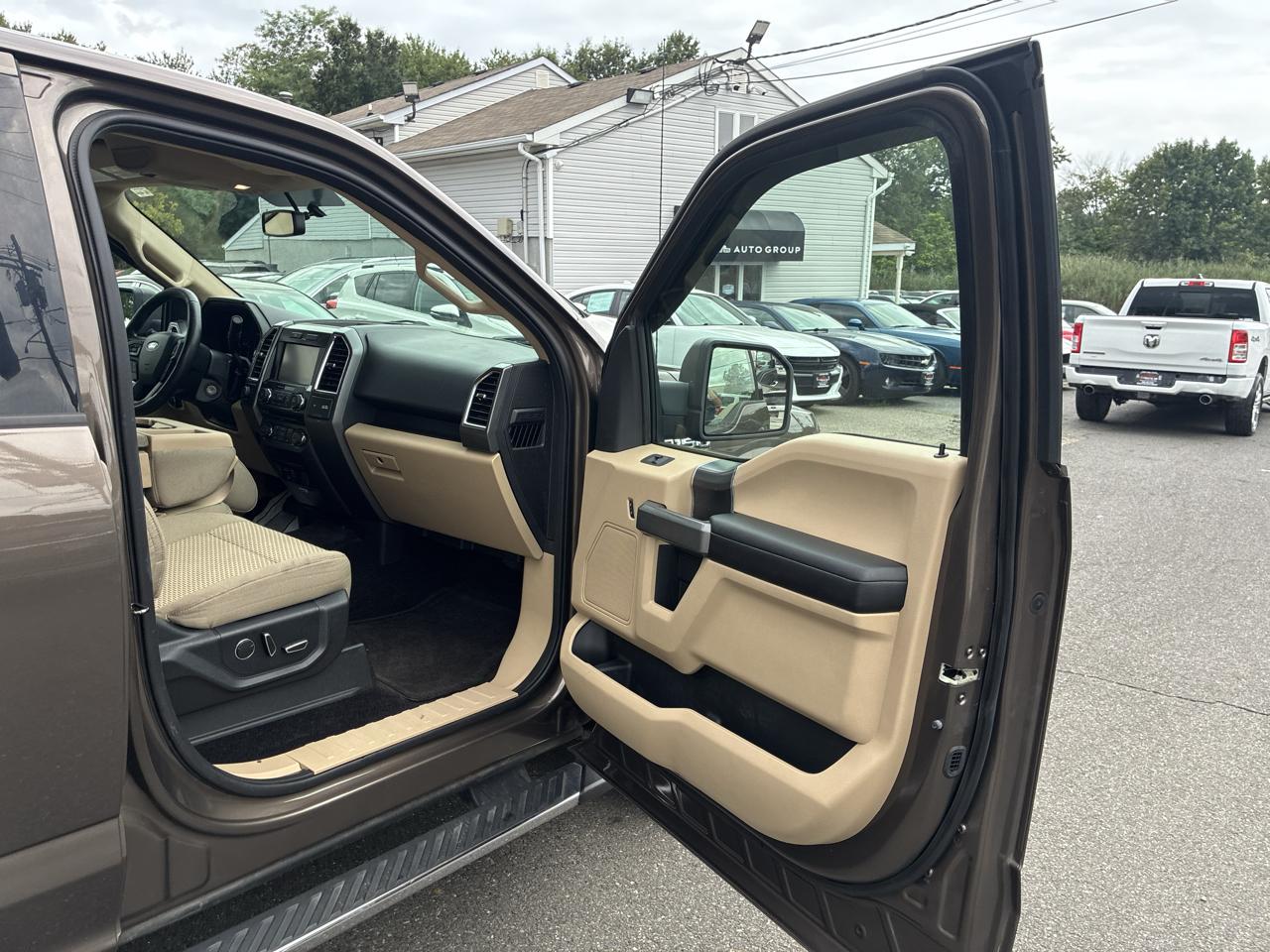 Ford F-150 XLT SuperCrew 5.5-ft. Bed 4WD 2015