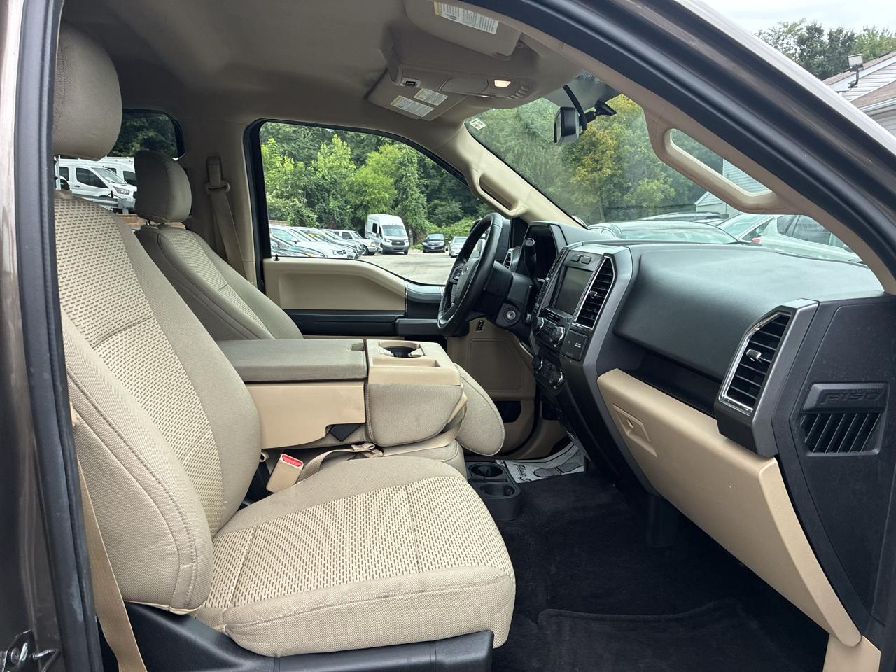 Ford F-150 XLT SuperCrew 5.5-ft. Bed 4WD 2015