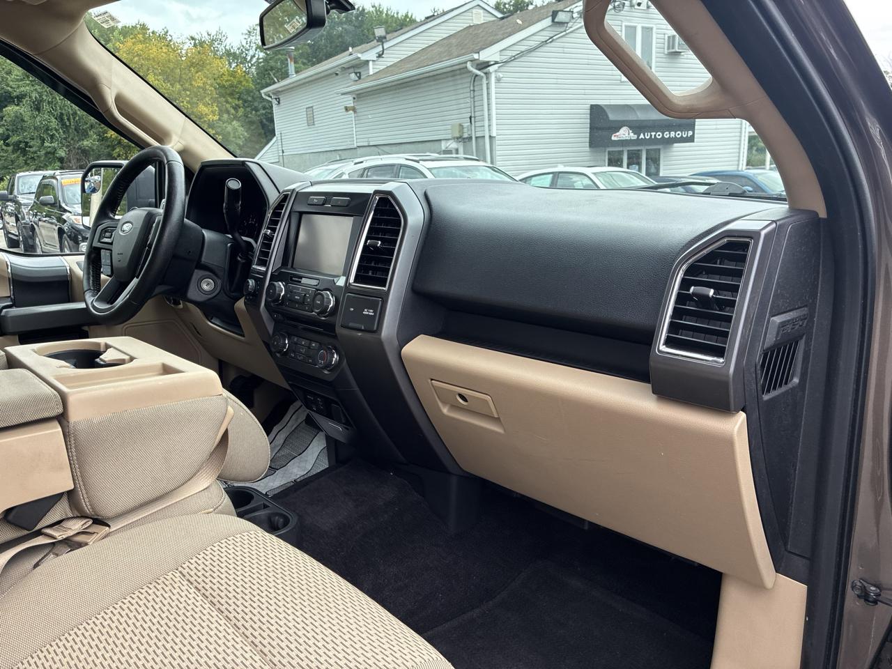 Ford F-150 XLT SuperCrew 5.5-ft. Bed 4WD 2015