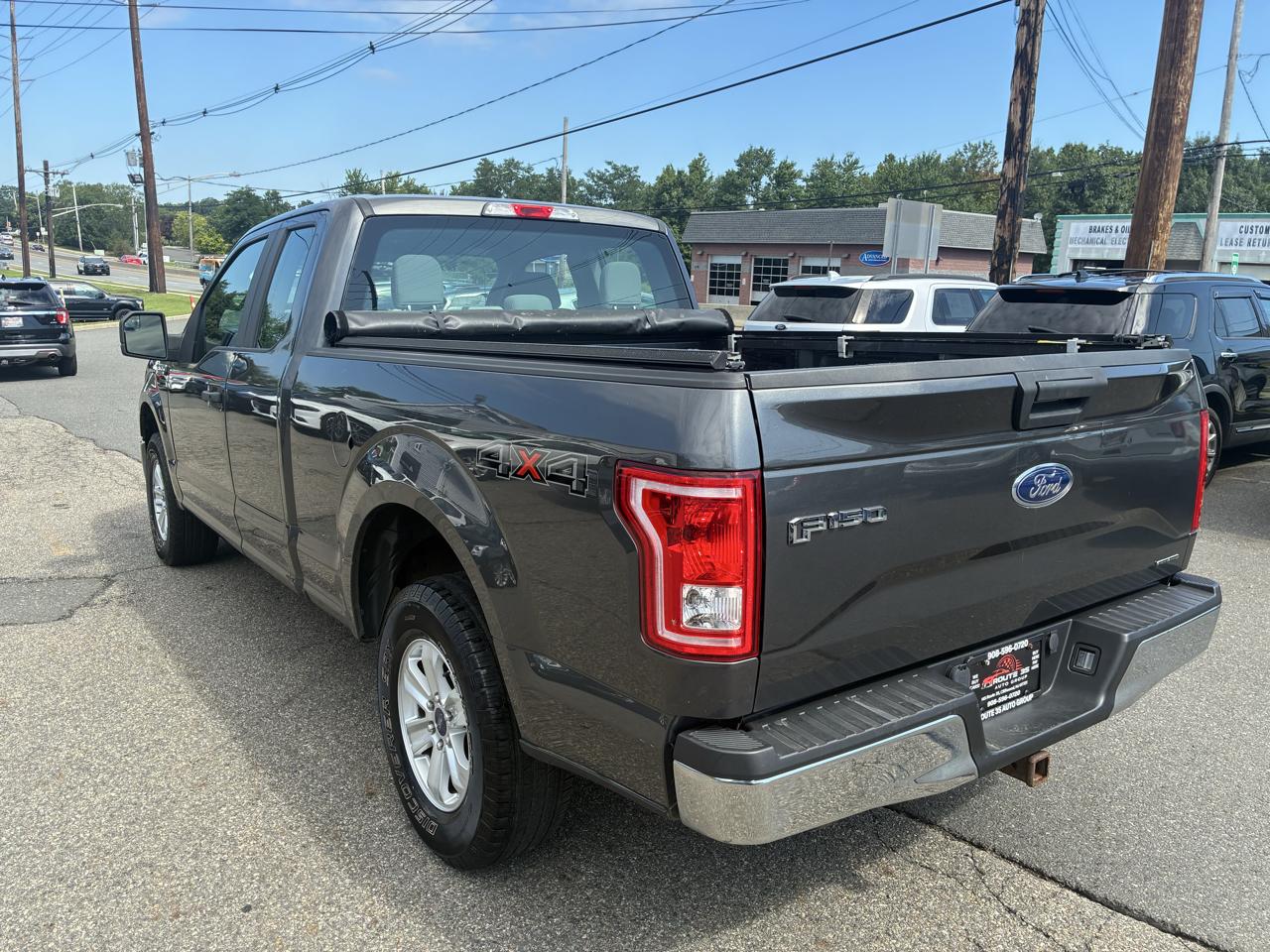 Ford F-150 XL SuperCab 6.5-ft. Bed 4WD 2016
