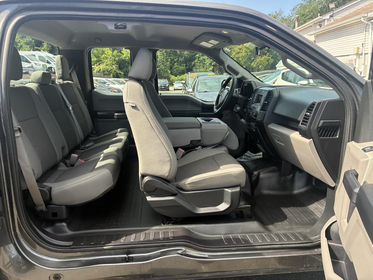 Ford F-150 XL SuperCab 6.5-ft. Bed 4WD 2016