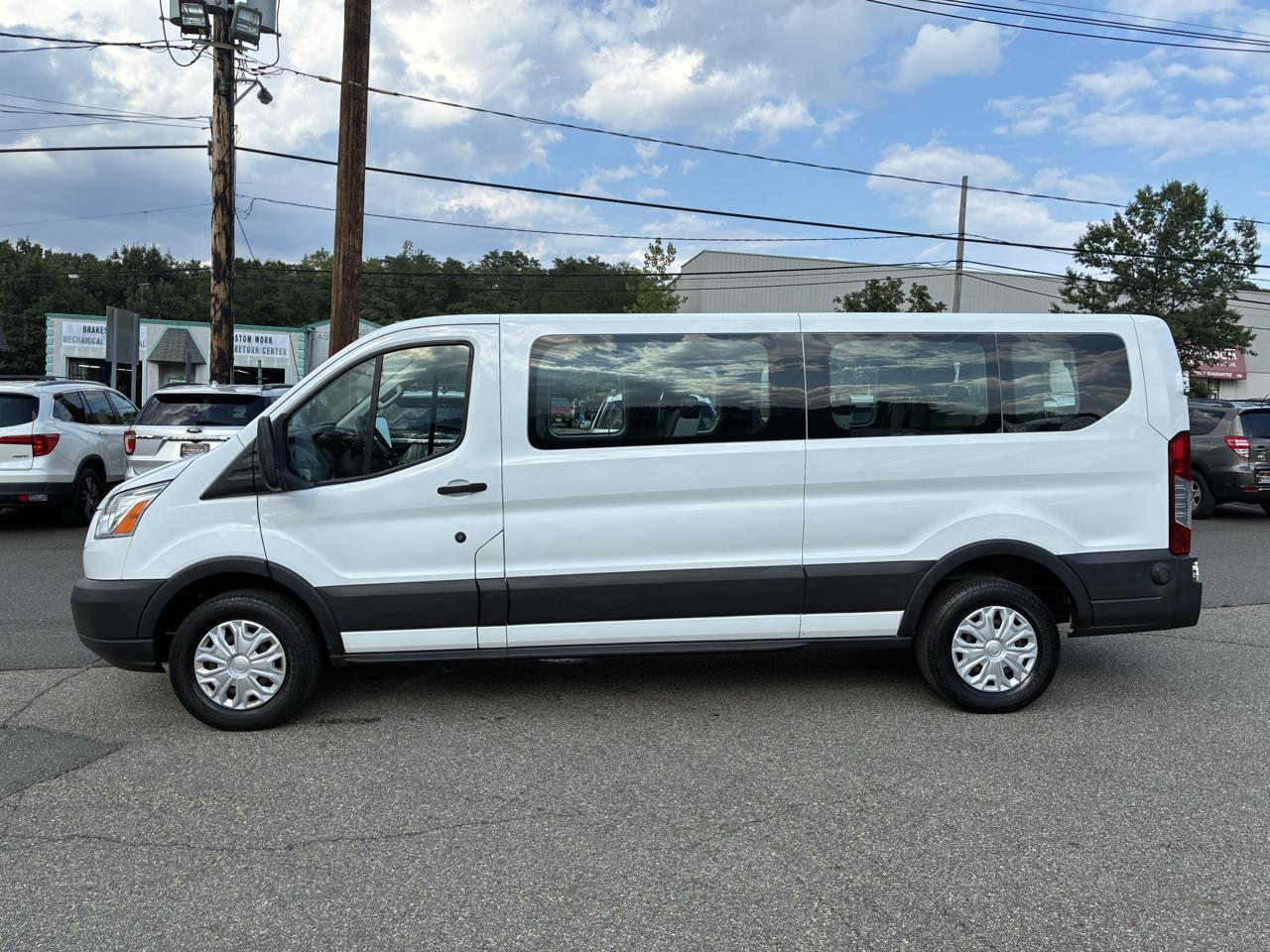 Ford Transit 350 Wagon Low Roof XLT 60/40 Pass. 148-in. WB 2019