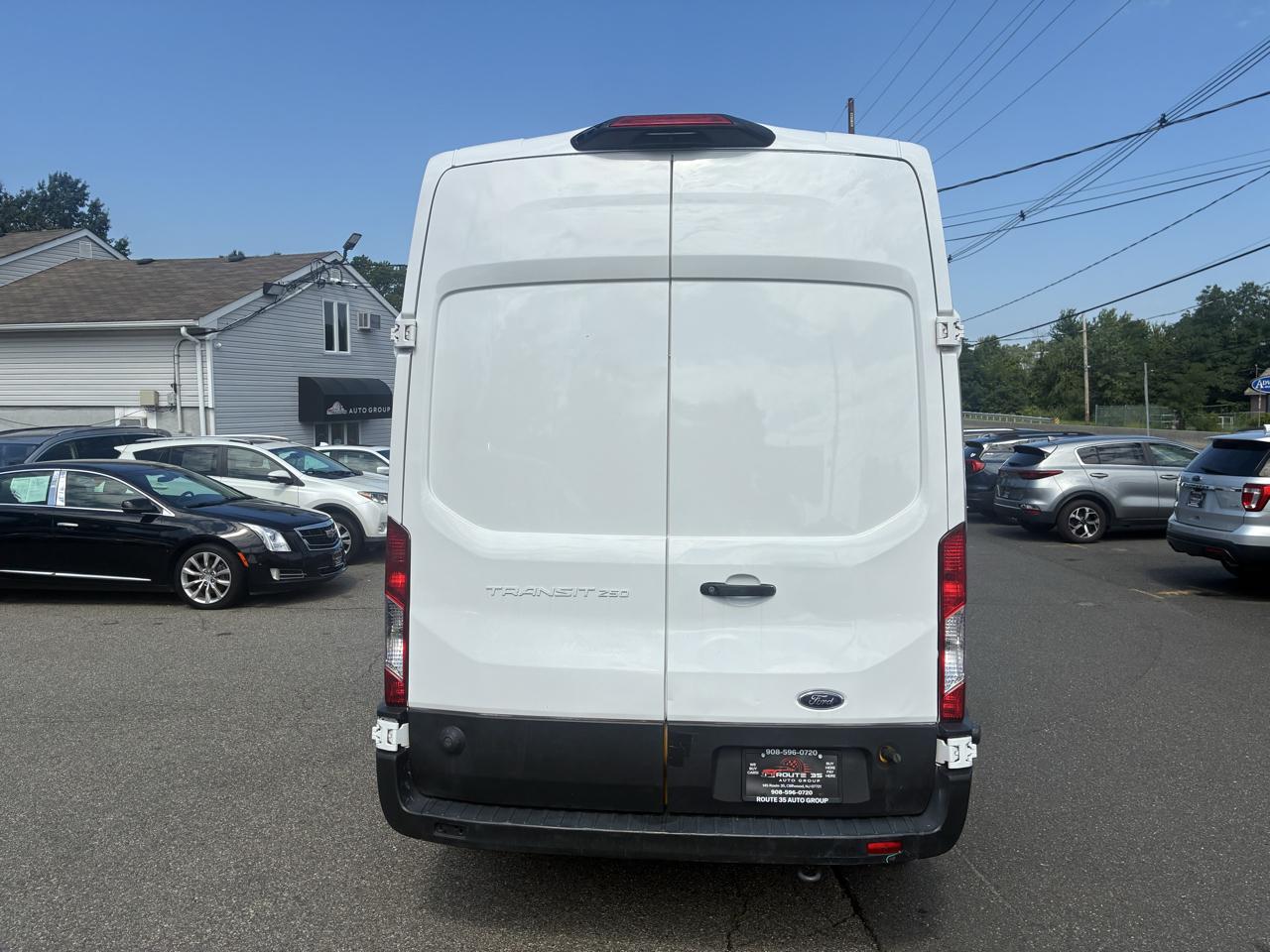 Ford Transit 250 Van 2023