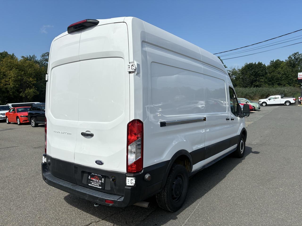 Ford Transit 250 Van 2023