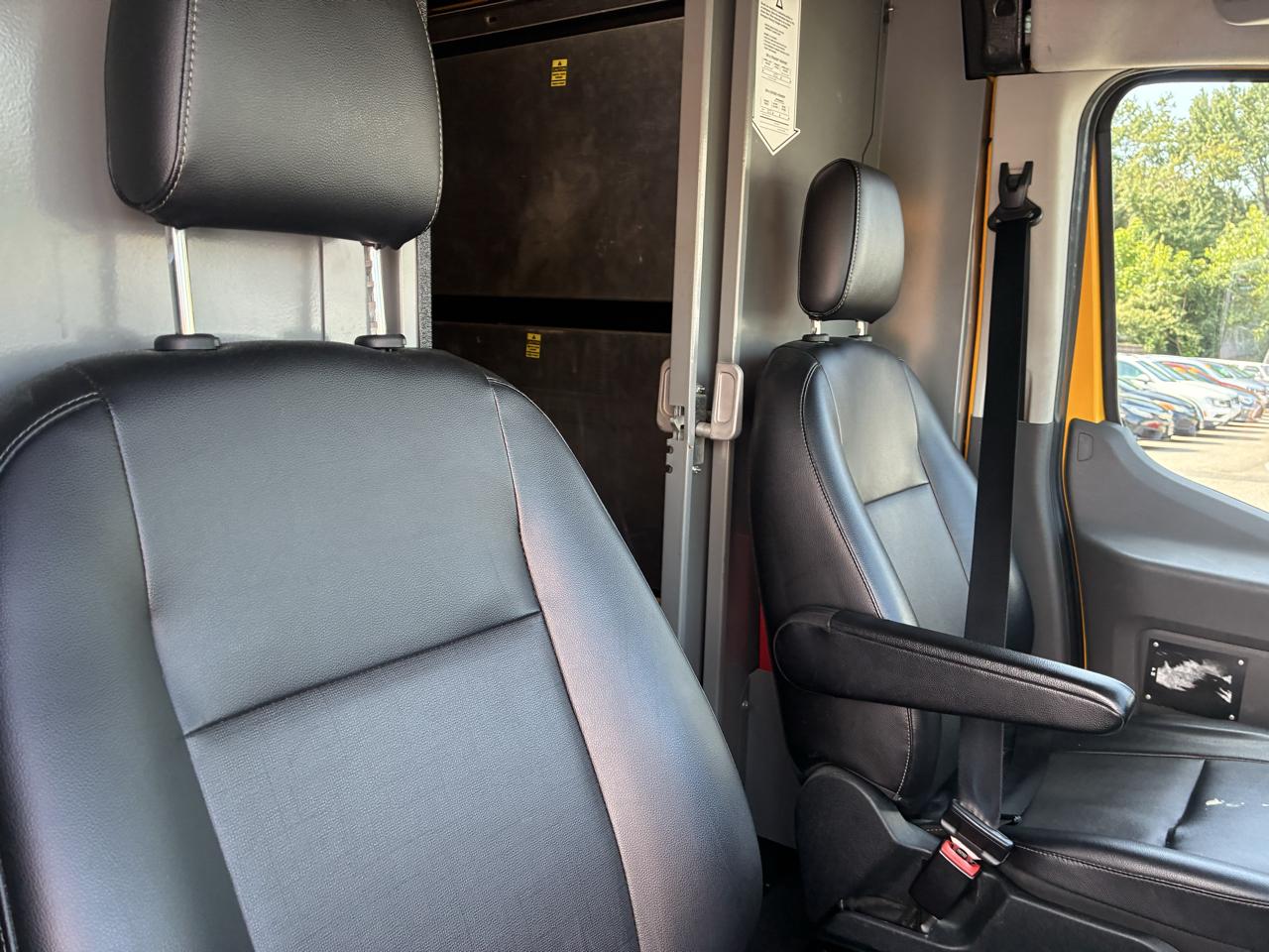 Ford Transit 250 Van 2023