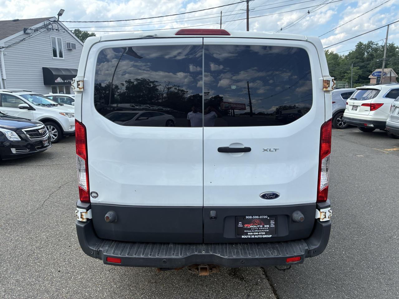 Ford Transit 350 Wagon Low Roof XL w/Sliding Pass. 148-in. WB 2017
