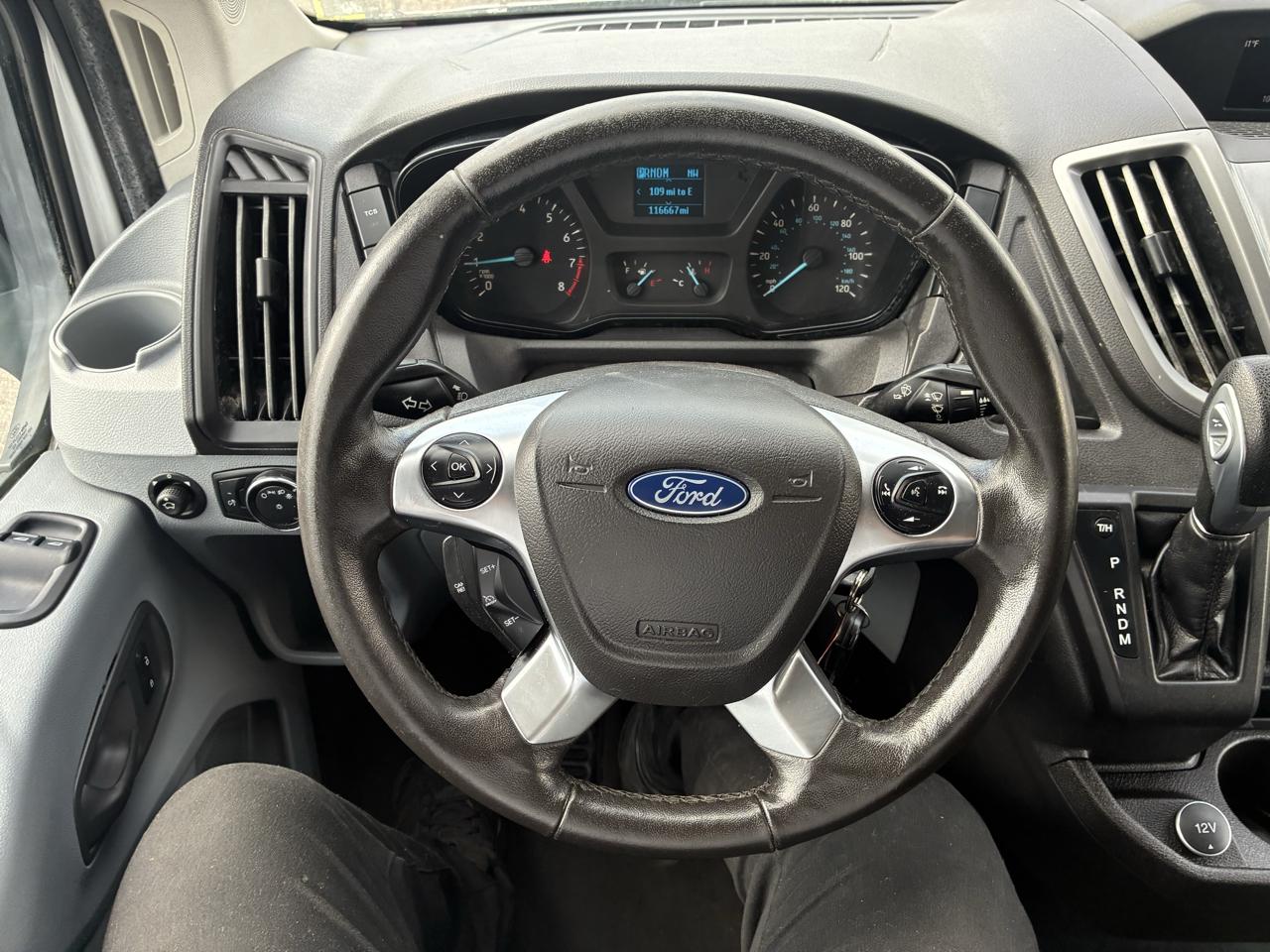 Ford Transit 350 Wagon Low Roof XL w/Sliding Pass. 148-in. WB 2017