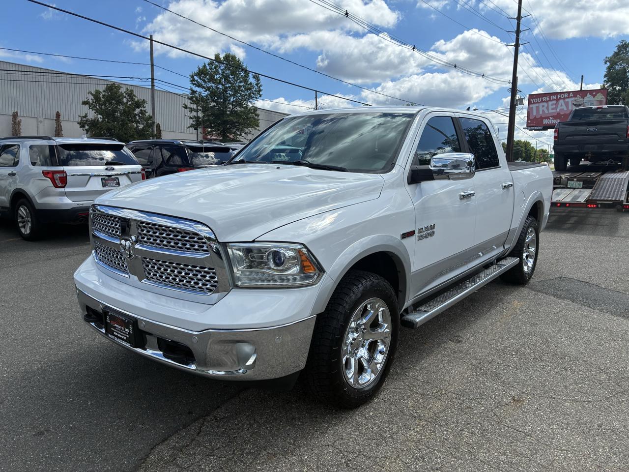 RAM 1500 Laramie Crew Cab SWB 4WD 2014