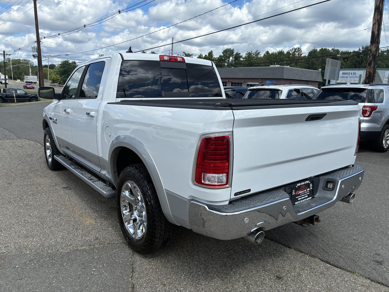 RAM 1500 Laramie Crew Cab SWB 4WD 2014