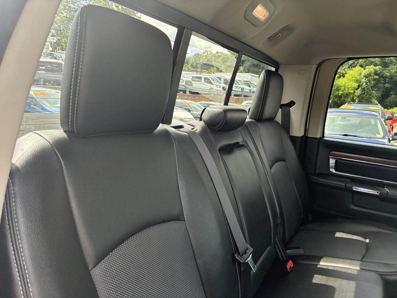 RAM 1500 Laramie Crew Cab SWB 4WD 2014