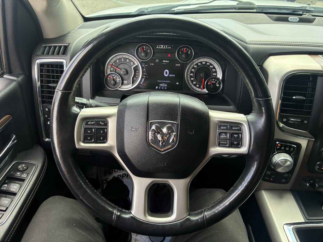 RAM 1500 Laramie Crew Cab SWB 4WD 2014