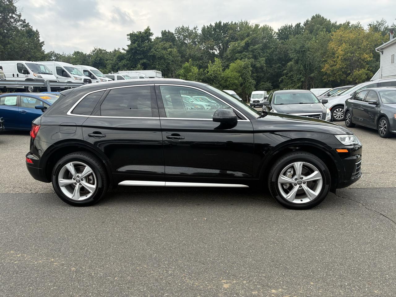 Audi Q5 2.0T Premium Plus quattro 2020