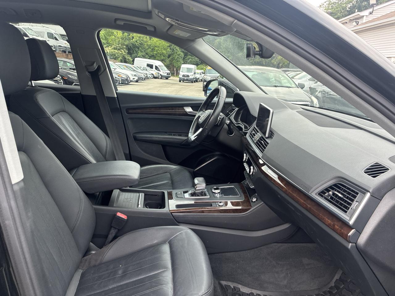 Audi Q5 2.0T Premium Plus quattro 2020