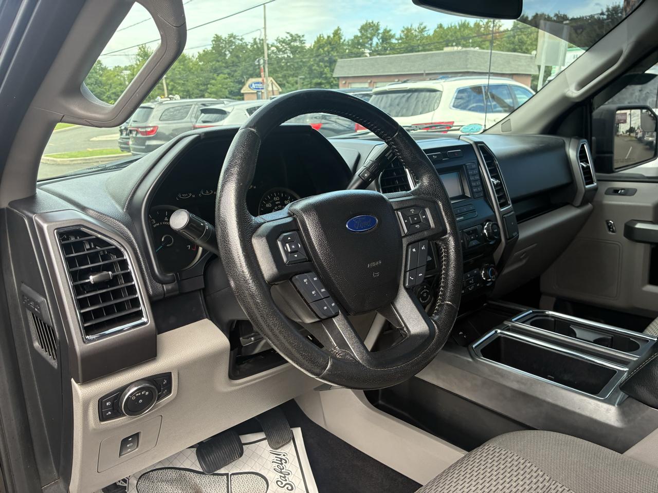 Ford F-150 XLT SuperCrew 5.5-ft. Bed 2WD 2016