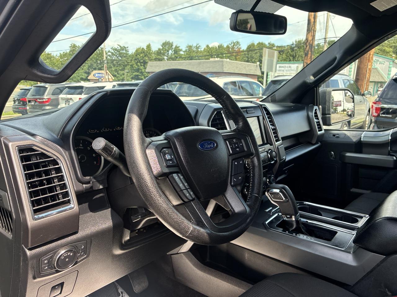 Ford F-150 XLT SuperCrew 5.5-ft. Bed 4WD 2016