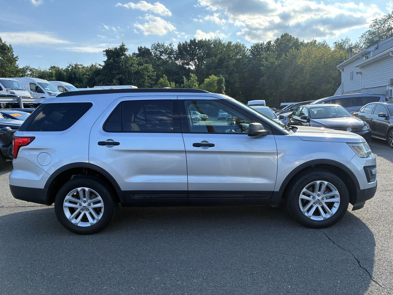 Ford Explorer Base 4WD 2016
