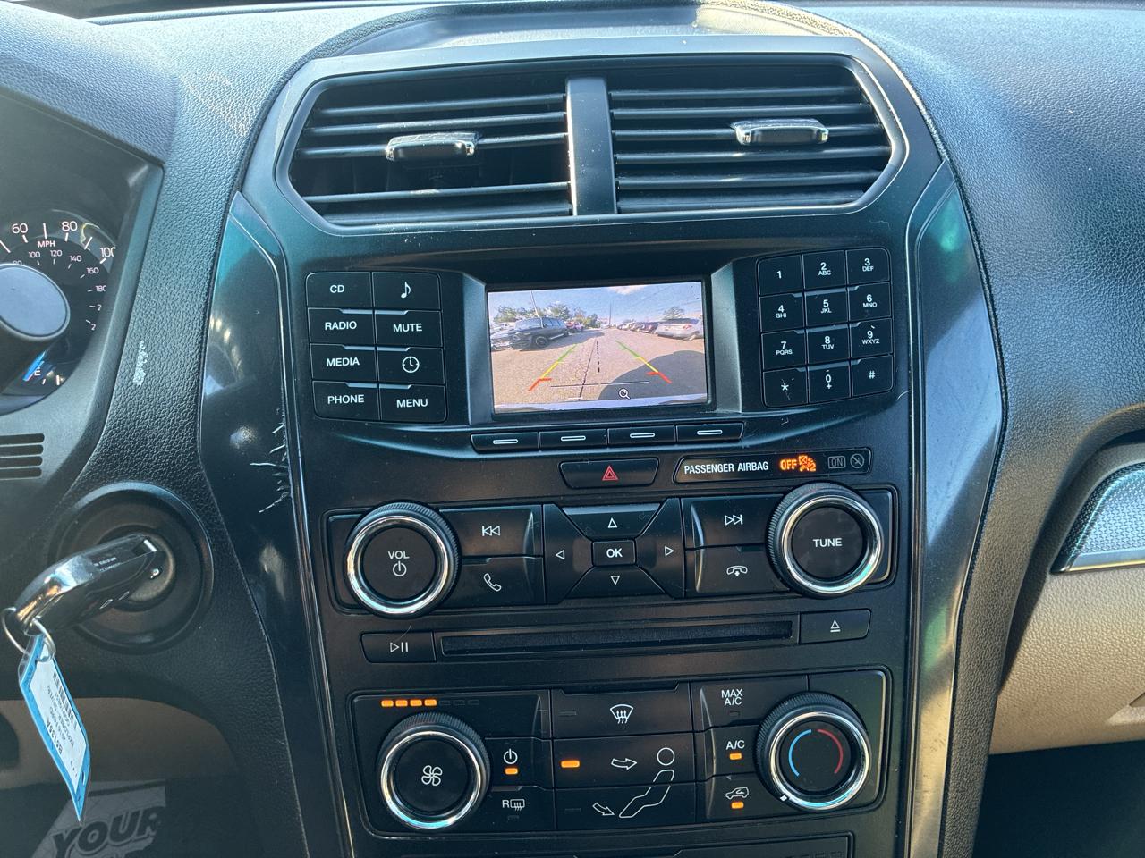 Ford Explorer Base 4WD 2016